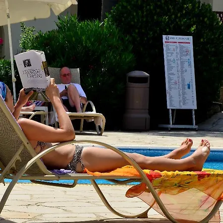 Aparthotel Panareti 3*