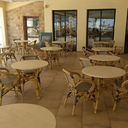 Aparthotel Panareti Paphos