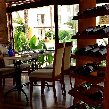 Panareti Aparthotel 3*